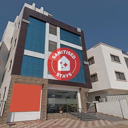 Oyo Flagship 19196 Shree Sai Niladri Residency Sirdi Kültér fotó